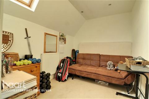 19 Carus Crescent, Highwoods, Colchester, CO4 9FU
