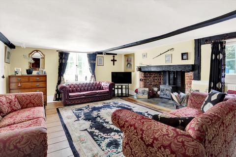 3 bedroom semi-detached house for sale - Leatherhead Road, Great Bookham, Leatherhead, Surrey, KT23