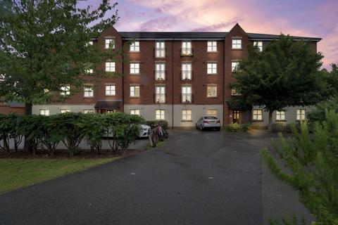 2 bedroom flat for sale - Fount Court, Market Harborough LE16 9GF