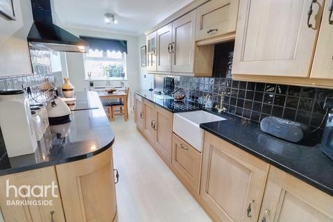 19 Penrith Road, Ilford, IG6 3DA