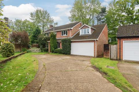 5 bedroom detached house for sale, Fairway Gardens, Rownhams, Southampton, Hampshire, SO16