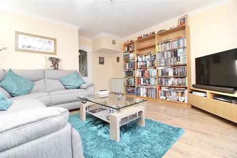 22 Blake Avenue, Shotley Gate, Ipswich, IP9 1RL