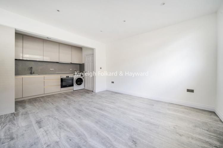 Ivanhoe Road London SE5 1 bed apartment £1,600 pcm (£369 pw)