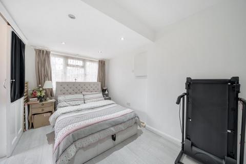 1 Balmoral Close, Slough, SL1 6JP