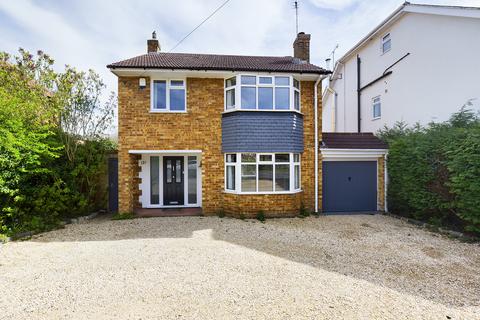 121 Cherry Tree Road, Beaconsfield, HP9 1BD