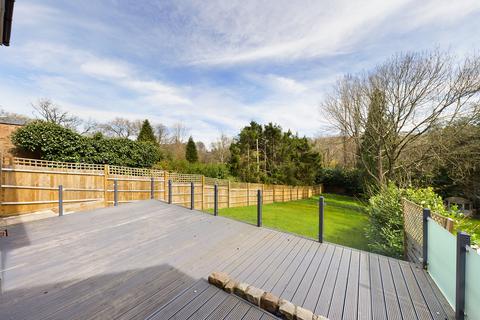 121 Cherry Tree Road, Beaconsfield, HP9 1BD