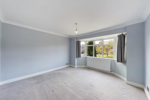 121 Cherry Tree Road, Beaconsfield, HP9 1BD