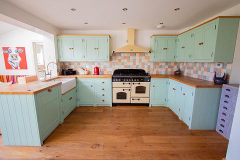 6 Oak Close, Ottery St Mary, EX11 1BB