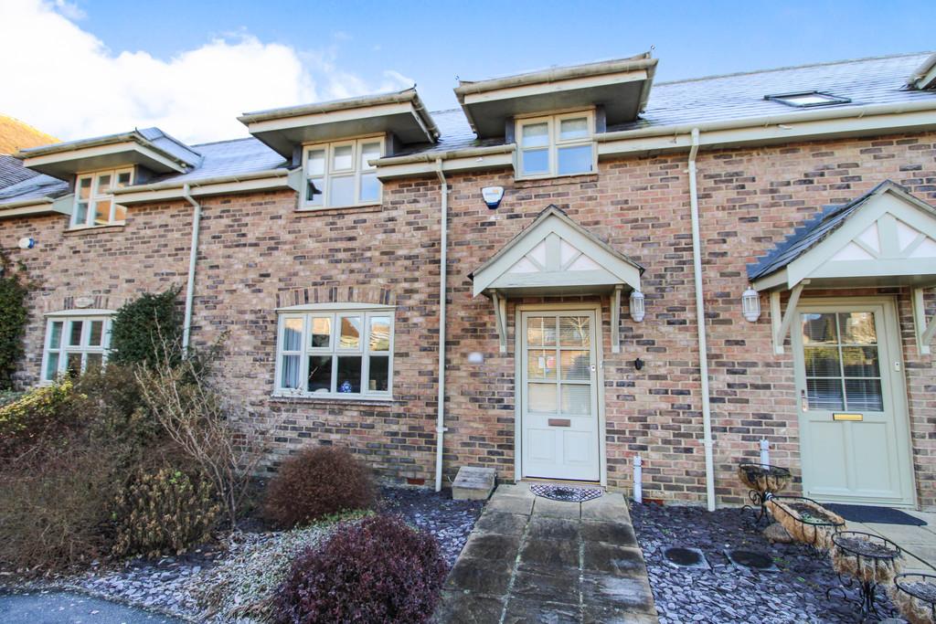Abingdon Court Farm, Cricklade 2 bed cottage for sale £375,000