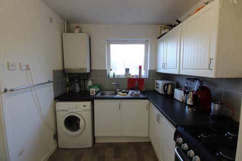 4 bedroom semi-detached house to rent, Broadlands Road, Southampton