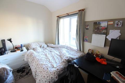 4 bedroom semi-detached house to rent, Broadlands Road, Southampton