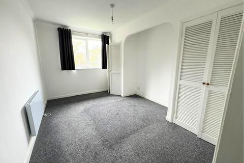 1 bedroom apartment to rent, Cedar Court, Epping