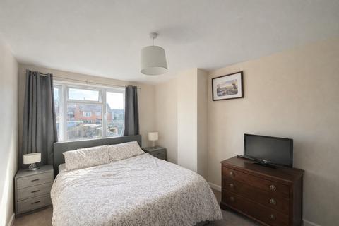 3 bedroom terraced house to rent, Southbourne Avenue, Holbury