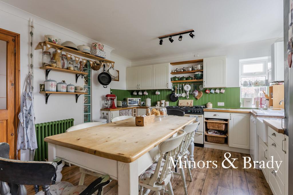 Wells Road, Fakenham 4 bed semidetached house £400,000