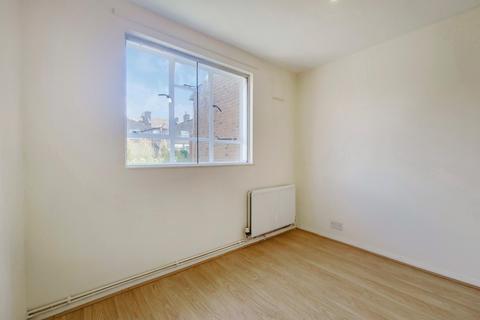 35 Abernethy Road, London, SE13 5QJ