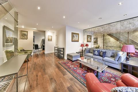 3 bedroom mews for sale, Petersham Mews, London SW7