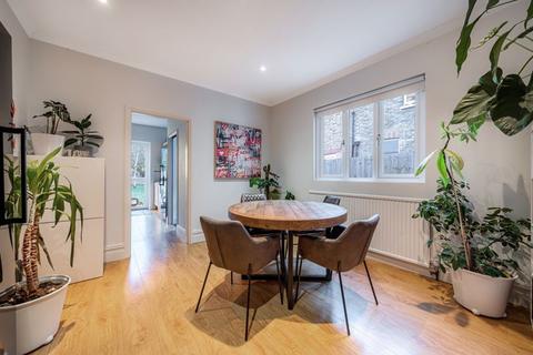 4 bedroom semi-detached house for sale - Whytecliffe Road North, Purley
