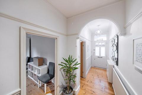 150 Whytecliffe Road North, Purley, CR8 2AS