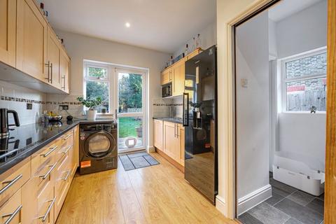 150 Whytecliffe Road North, Purley, CR8 2AS