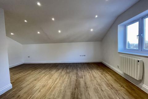 1 bedroom apartment to rent, Windsor Street, Uxbridge,UB8
