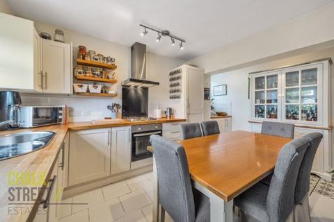 13 Claremont Road, Hornchurch, RM11 1BY