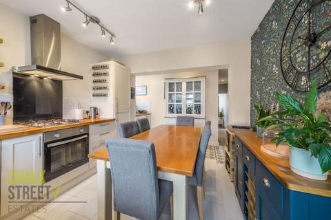 13 Claremont Road, Hornchurch, RM11 1BY