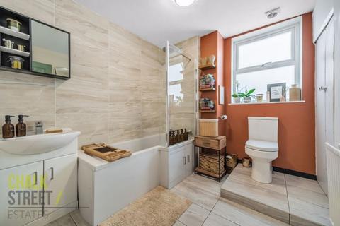 13 Claremont Road, Hornchurch, RM11 1BY