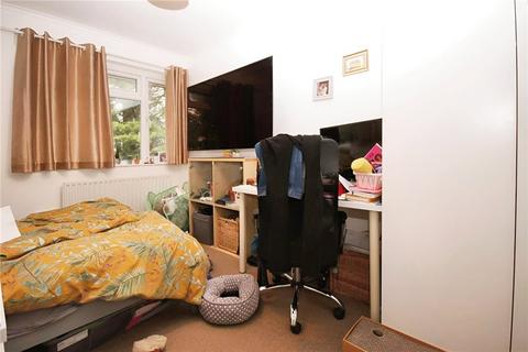 undefined, Guildford Park Avenue, Guildford, Surrey, GU2