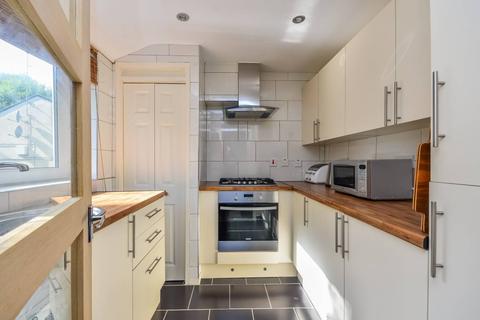 125 Whitlock Drive, London, SW19 6SH