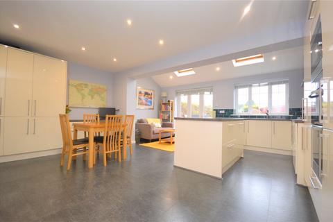 St. Johns Close, Aberford, Leeds