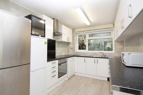 6 bedroom end of terrace house to rent - Oak Hill, Surbiton KT6