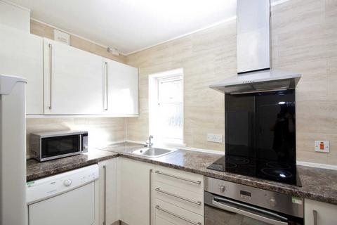 6 bedroom end of terrace house to rent - Oak Hill, Surbiton KT6