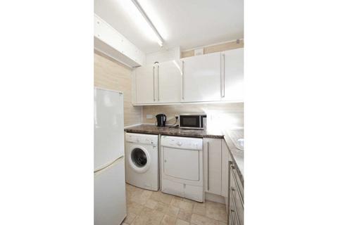 6 bedroom end of terrace house to rent - Oak Hill, Surbiton KT6