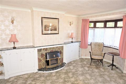 27 Green Way, Bromley, BR2 8EZ