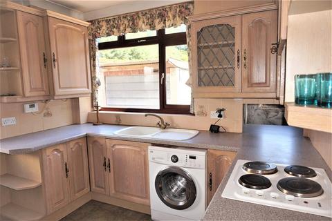 27 Green Way, Bromley, BR2 8EZ