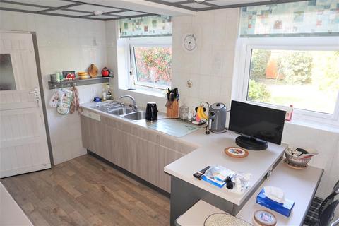 215 Bourne Vale, Bromley, BR2 7LX