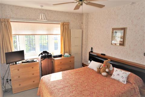 215 Bourne Vale, Bromley, BR2 7LX