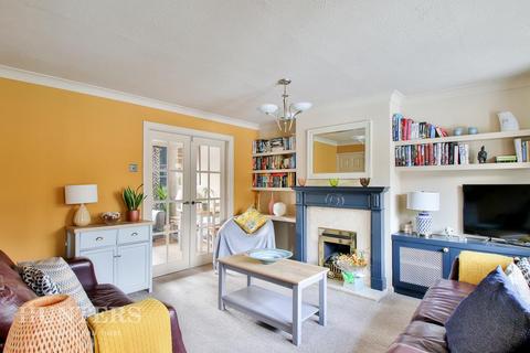 11 Eliot Walk, Middleton, Manchester, M24 2PQ