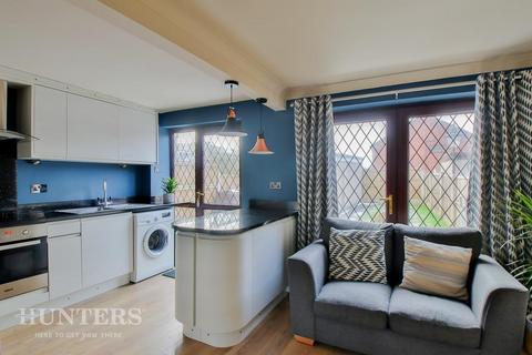 11 Eliot Walk, Middleton, Manchester, M24 2PQ