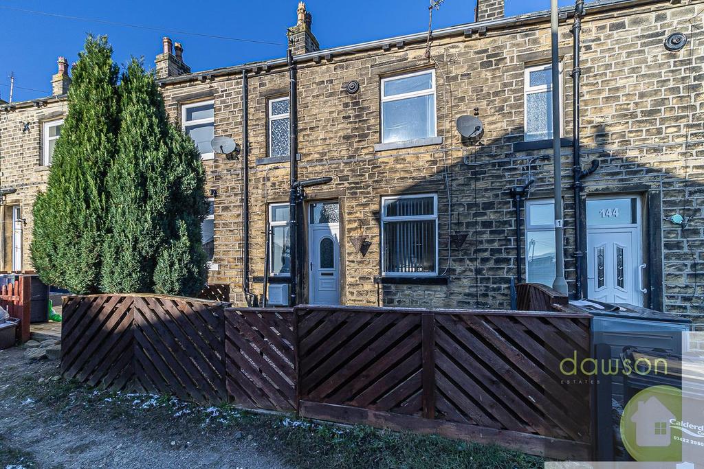 Rochdale Road, Greetland, Halifax 2 bed terraced house £155,000