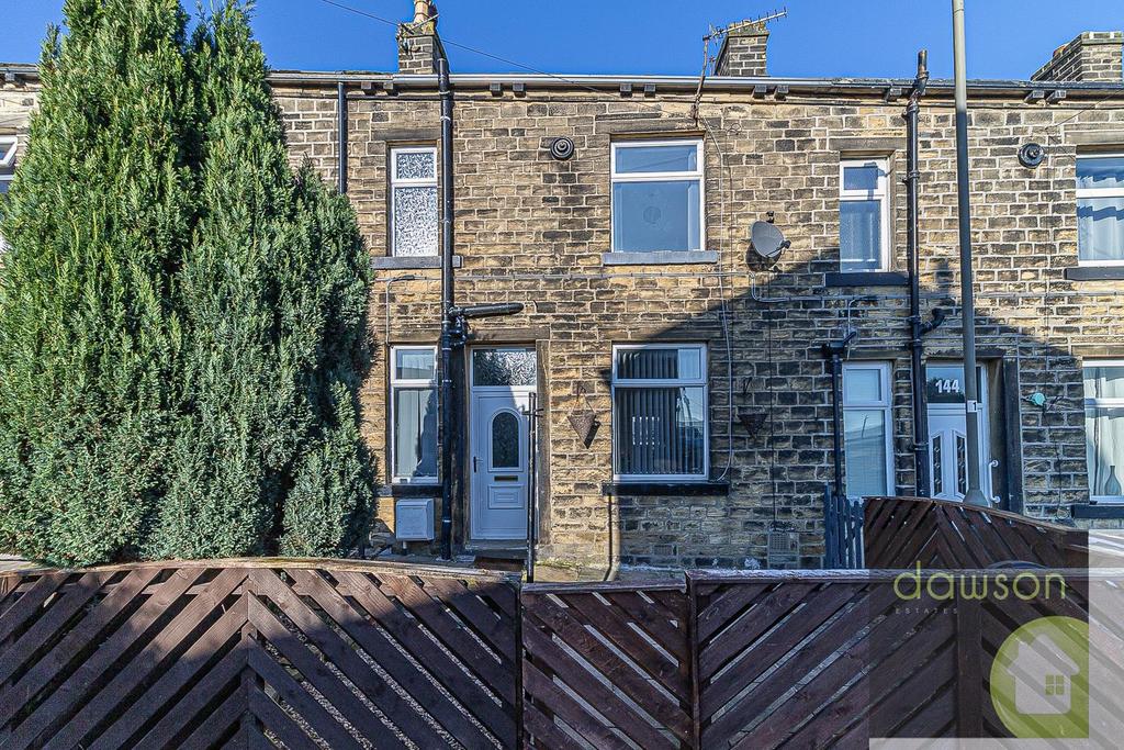 Rochdale Road, Greetland, Halifax 2 bed terraced house £155,000