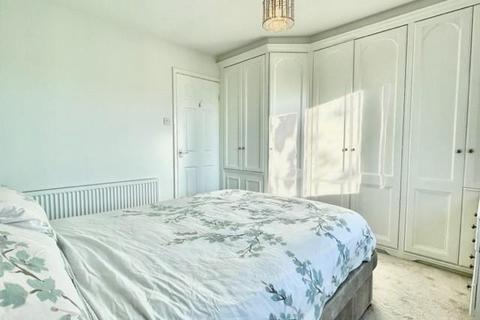 42 Abbeydale Grove, Leeds, LS5 3RE
