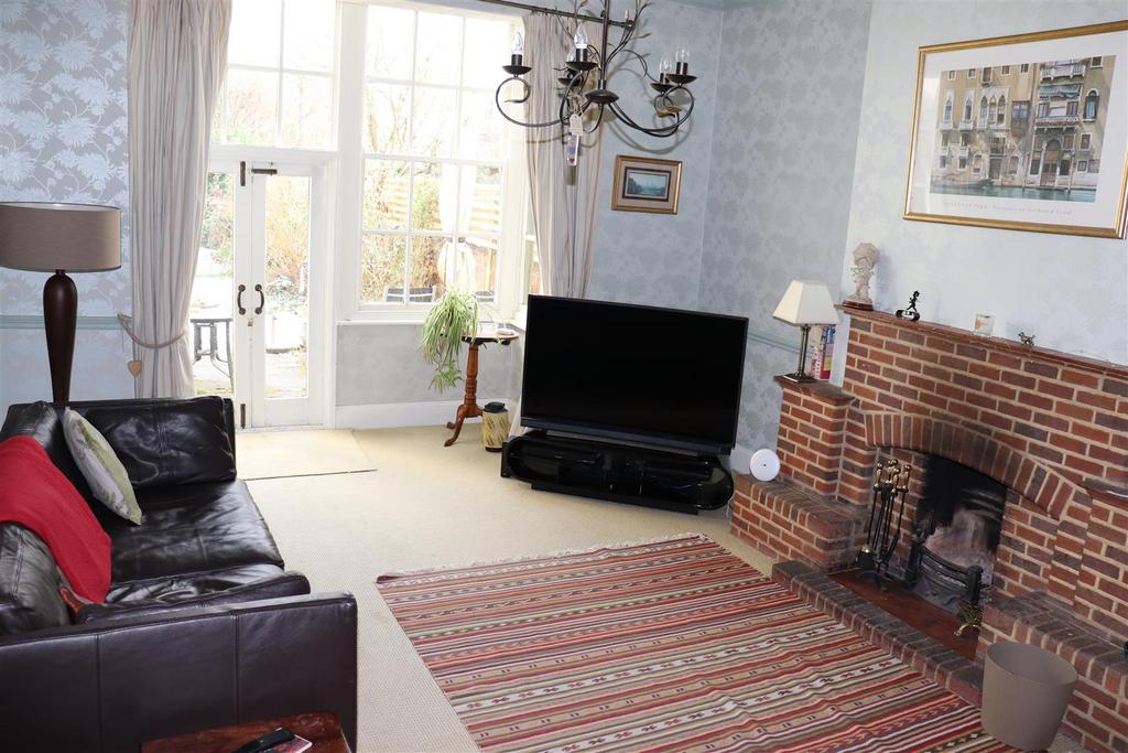 Leigh Road, Walsall 6 bed semidetached house £470,000