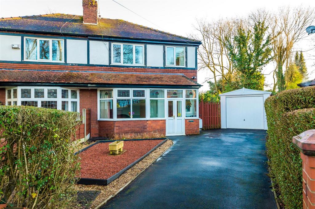 Pine Grove, Worsley, Manchester 3 bed semidetached house £425,000