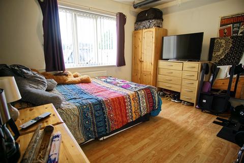 67 Farringdon Crescent, Preston, PR1 5TY