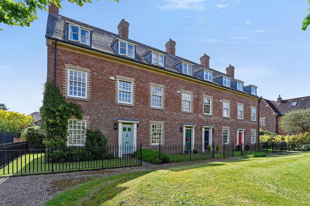 Clements Road, Melton, Woodbridge 3 bed townhouse for sale £485,000