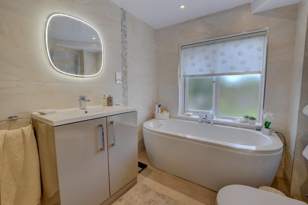 Bath 1.jpg