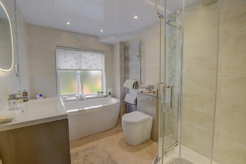 303 Gisburn Road, Barrowford, Nelson, BB9 6AU