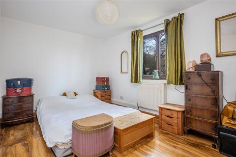 3 bedroom apartment for sale - Parkers Close, Totnes, Devon, TQ9