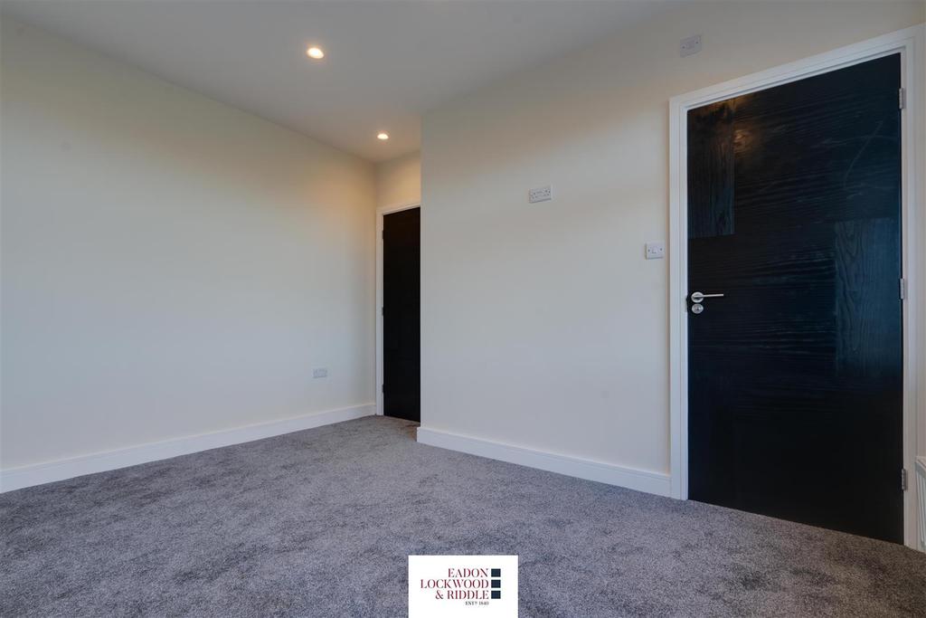 Master Bedroom 2.jpg